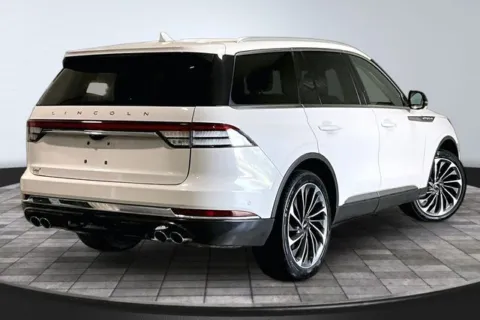 More photos of 2022 Lincoln Aviator Reserve at Southwest Auto Sales, IN