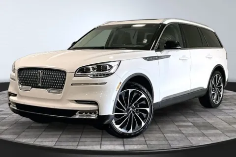 Another view of 2022 Lincoln Aviator Reserve for sale in Roanoke, IN at Southwest Auto Sales
