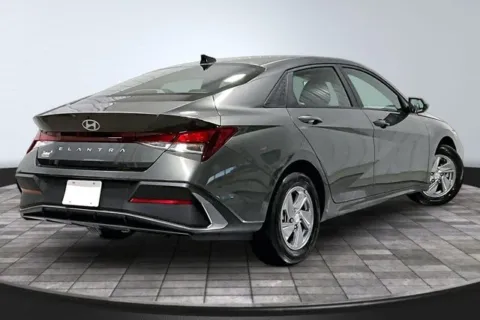More photos of 2024 Hyundai Elantra SE at Southwest Auto Sales, IN