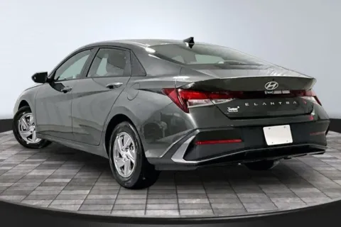More photos of 2024 Hyundai Elantra SE at Southwest Auto Sales, IN