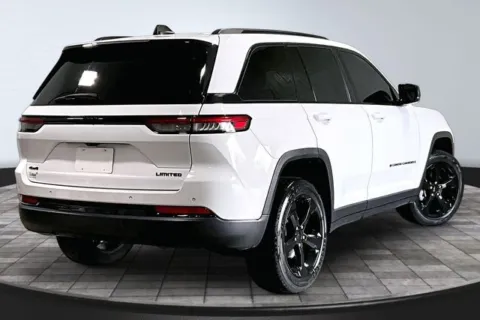 More photos of 2024 Jeep Grand Cherokee Limited at Southwest Auto Sales, IN