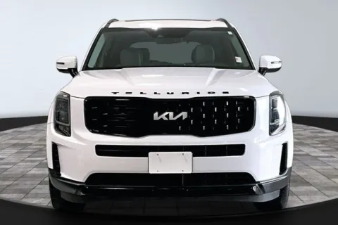 Photos of 2022 Kia Telluride EX for sale in Roanoke, IN at Southwest Auto Sales