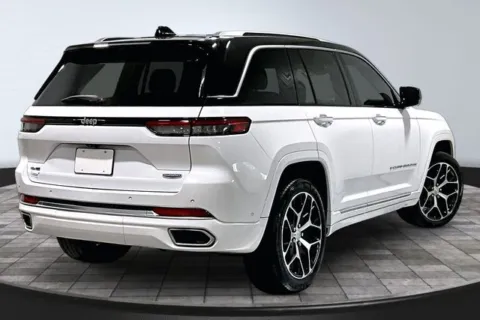 More photos of 2022 Jeep Grand Cherokee Summit Reserve 4xe at Southwest Auto Sales, IN