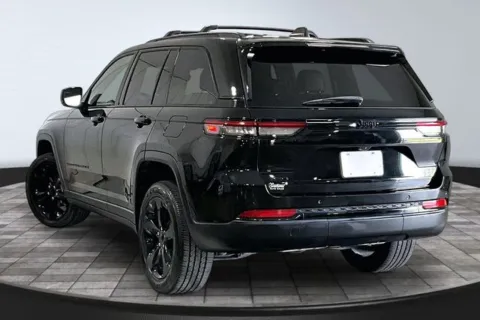 More photos of 2023 Jeep Grand Cherokee Altitude X at Southwest Auto Sales, IN