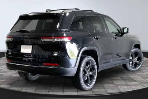 More photos of 2023 Jeep Grand Cherokee Altitude X at Southwest Auto Sales, IN