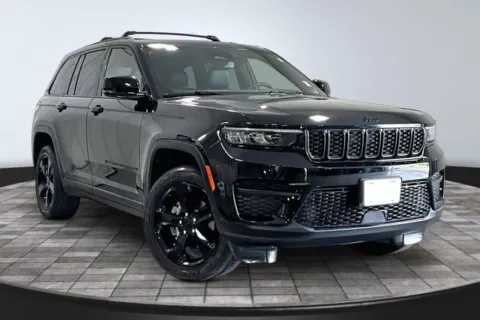 Black 2023 Jeep Grand Cherokee Altitude X for sale in Roanoke, IN