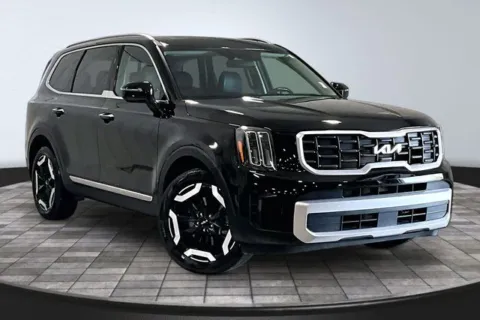 Black 2024 Kia Telluride S for sale in Roanoke, IN