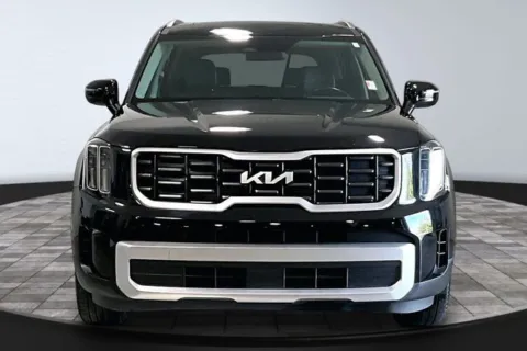 Photos of 2024 Kia Telluride S for sale in Roanoke, IN at Southwest Auto Sales