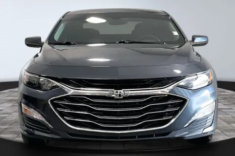 Photos of 2020 Chevrolet Malibu LT for sale in Roanoke, IN at Southwest Auto Sales