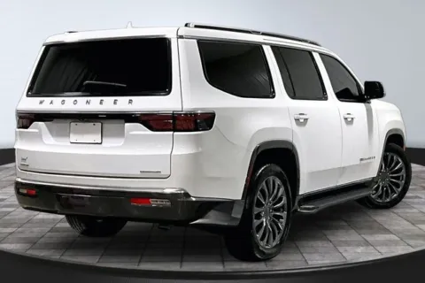More photos of 2022 Jeep Wagoneer Series III at Southwest Auto Sales, IN