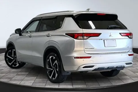 More photos of 2022 Mitsubishi Outlander SEL at Southwest Auto Sales, IN