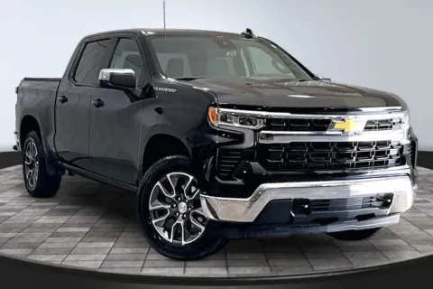 Black 2024 Chevrolet Silverado 1500 LT for sale in Roanoke, IN