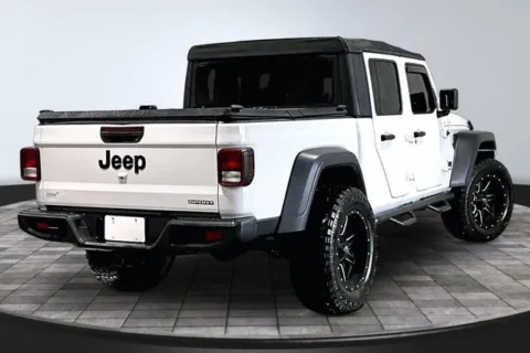 More photos of 2020 Jeep Gladiator Sport at Southwest Auto Sales, IN