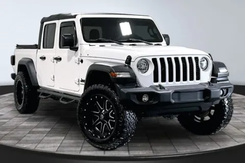 White 2020 Jeep Gladiator Sport for sale in Roanoke, IN