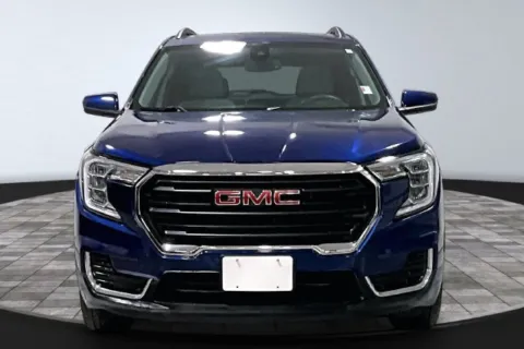 Photos of 2022 GMC Terrain SLE for sale in Roanoke, IN at Southwest Auto Sales