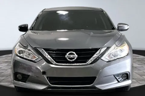 Photos of 2018 Nissan Altima 2.5 SL for sale in Roanoke, IN at Southwest Auto Sales