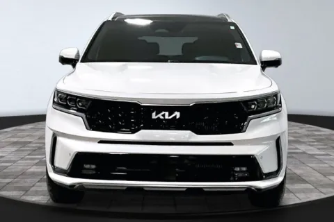 Photos of 2022 Kia Sorento Plug-In Hybrid SX Prestige for sale in Roanoke, IN at Southwest Auto Sales