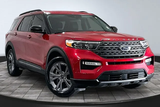 Red 2023 Ford Explorer XLT for sale in Roanoke, IN