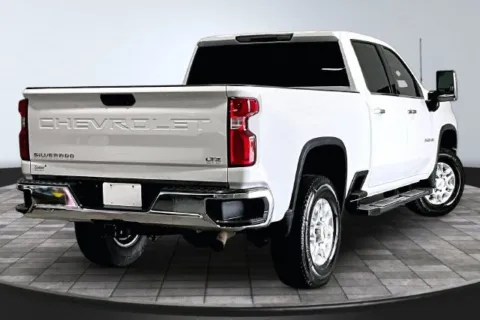 More photos of 2021 Chevrolet Silverado 2500 HD LTZ at Southwest Auto Sales, IN