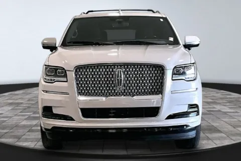 Photos of 2022 Lincoln Navigator Reserve for sale in Roanoke, IN at Southwest Auto Sales
