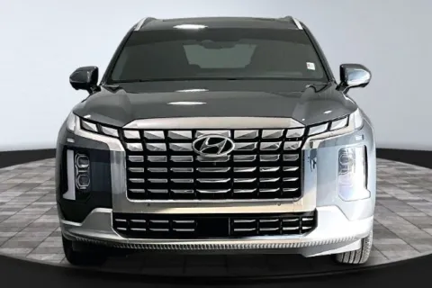 Photos of 2023 Hyundai Palisade Calligraphy for sale in Roanoke, IN at Southwest Auto Sales