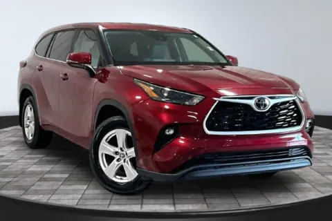 Unknown 2023 Toyota Highlander LE for sale in Roanoke, IN