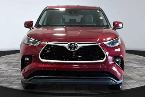 Photos of 2023 Toyota Highlander LE for sale in Roanoke, IN at Southwest Auto Sales