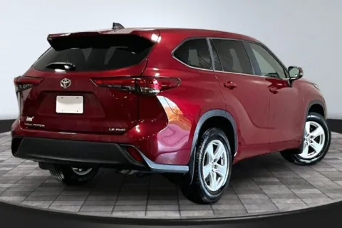 More photos of 2023 Toyota Highlander LE at Southwest Auto Sales, IN