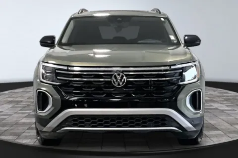 Photos of 2024 Volkswagen Atlas 2.0T Peak Edition SEL for sale in Roanoke, IN at Southwest Auto Sales