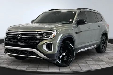 Another view of 2024 Volkswagen Atlas 2.0T Peak Edition SEL for sale in Roanoke, IN at Southwest Auto Sales