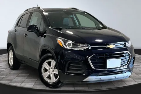Blue 2021 Chevrolet Trax LT for sale in Roanoke, IN