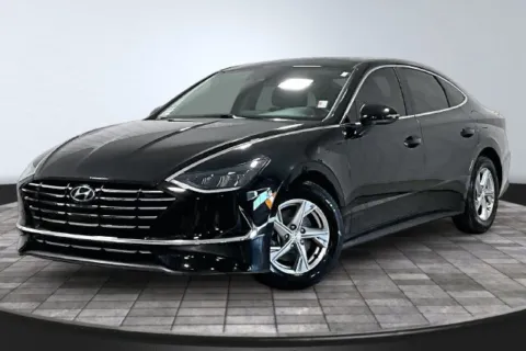 Another view of 2022 Hyundai Sonata SE for sale in Roanoke, IN at Southwest Auto Sales