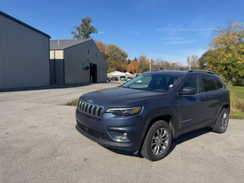 Photos of 2021 Jeep Cherokee Latitude Lux for sale in Roanoke, IN at Southwest Auto Sales