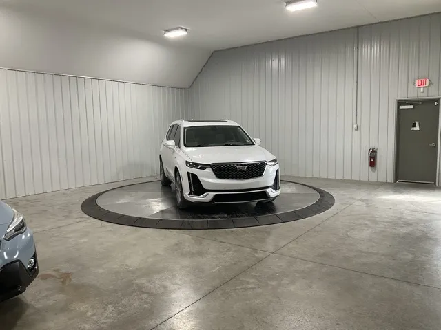 Used 2020 Cadillac XT6 Premium Luxury with VIN 1GYKPCRS2LZ193871 for sale in Roanoke, IN