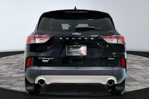 More photos of 2022 Ford Escape Hybrid Titanium at Southwest Auto Sales, IN