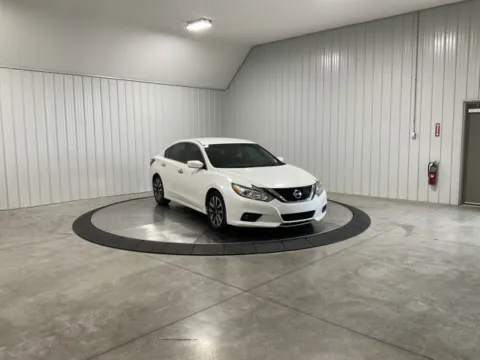 Photos of 2017 Nissan Altima 2.5 SV for sale in Roanoke, IN at Southwest Auto Sales
