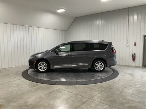 More photos of 2020 Chrysler Pacifica Touring L Plus at Southwest Auto Sales, IN