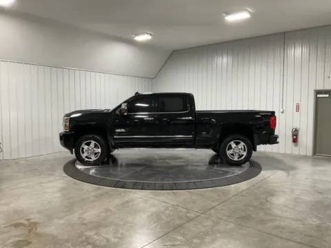 More photos of 2017 Chevrolet Silverado 2500HD High Country at Southwest Auto Sales, IN