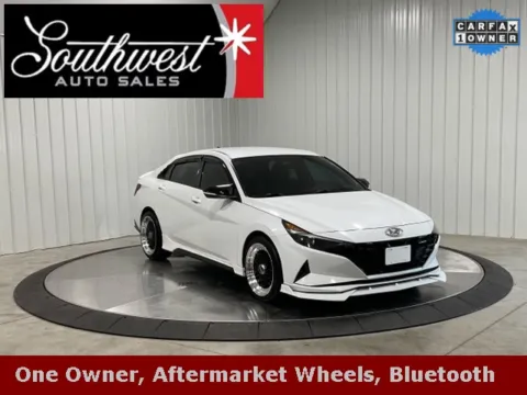 White 2021 Hyundai Elantra SEL for sale in Roanoke, IN