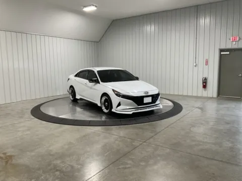 Photos of 2021 Hyundai Elantra SEL for sale in Roanoke, IN at Southwest Auto Sales