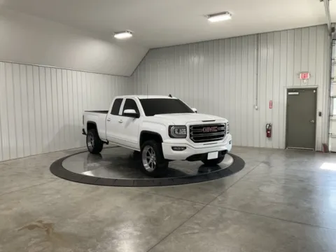 Photos of 2018 GMC Sierra 1500 for sale in Roanoke, IN at Southwest Auto Sales