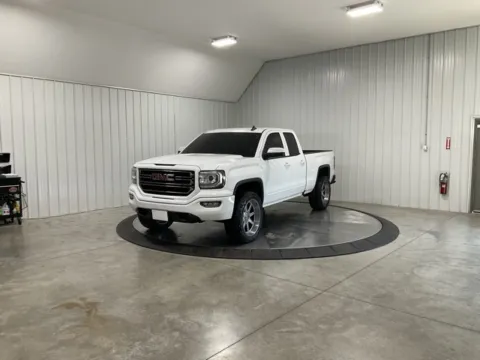 More photos of 2018 GMC Sierra 1500 at Southwest Auto Sales, IN