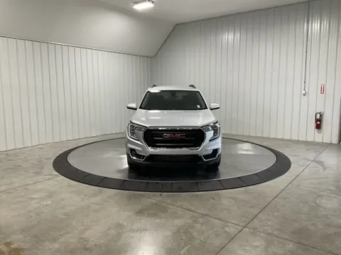 Another view of 2022 GMC Terrain SLE for sale in Roanoke, IN at Southwest Auto Sales