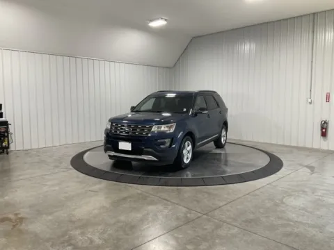 More photos of 2017 Ford Explorer XLT at Southwest Auto Sales, IN