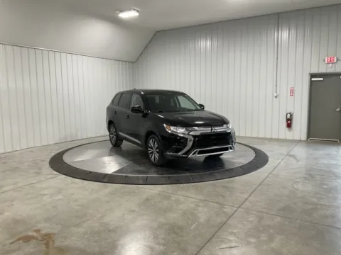 Photos of 2019 Mitsubishi Outlander ES for sale in Roanoke, IN at Southwest Auto Sales