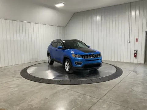 Photos of 2019 Jeep Compass Latitude for sale in Roanoke, IN at Southwest Auto Sales
