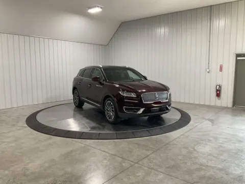 Photos of 2019 Lincoln Nautilus Reserve for sale in Roanoke, IN at Southwest Auto Sales