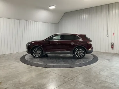 More photos of 2019 Lincoln Nautilus Reserve at Southwest Auto Sales, IN