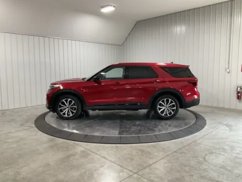 More photos of 2022 Ford Explorer ST at Southwest Auto Sales, IN