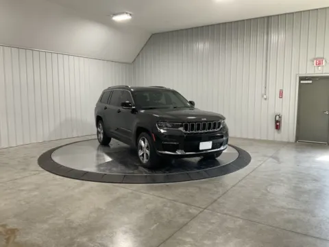 Photos of 2022 Jeep Grand Cherokee L Limited for sale in Roanoke, IN at Southwest Auto Sales